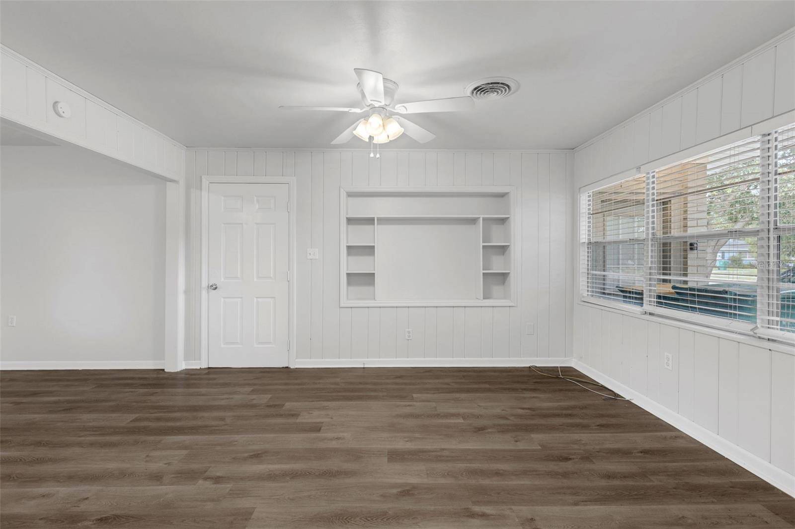 Eustis, FL 32726,203 E LAKEVIEW AVE