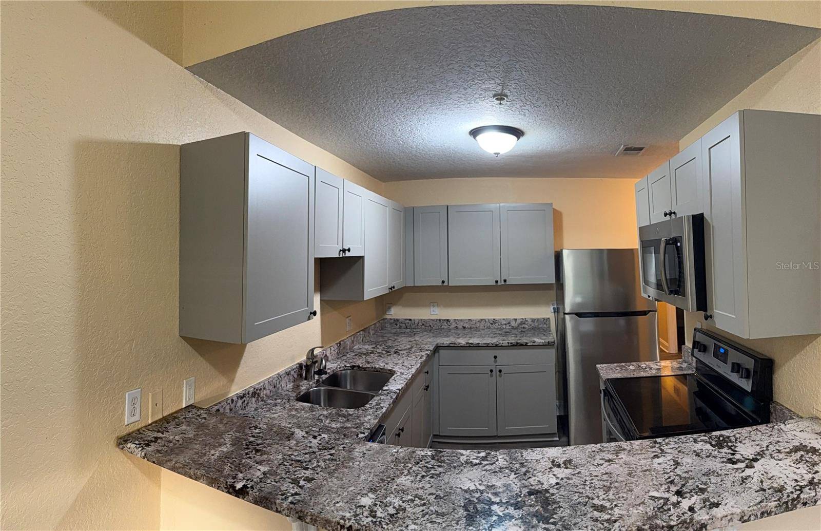 Orlando, FL 32807,5821 LA COSTA DR #108