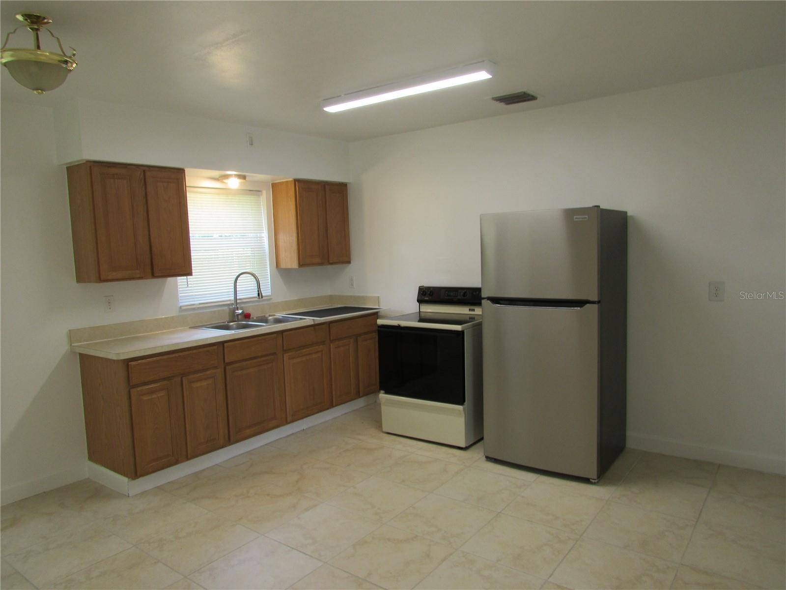 Clermont, FL 34711,137 LINDEN ST