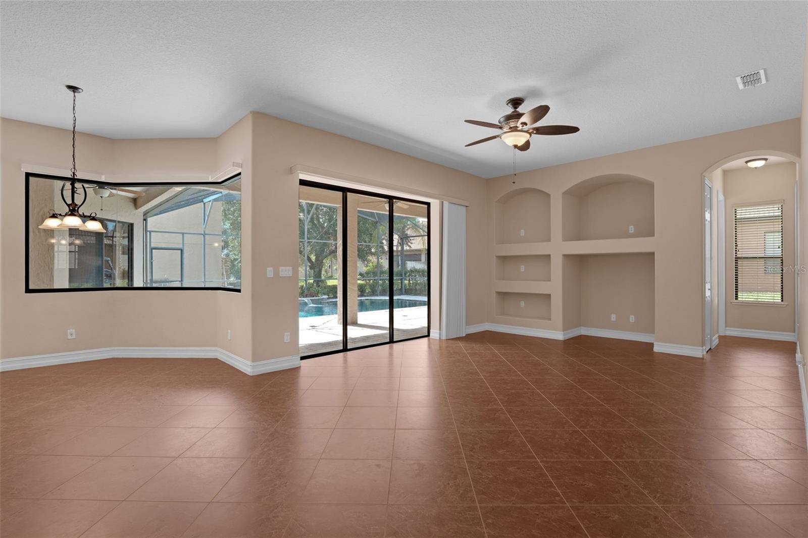 Apopka, FL 32712,3113 FALCONHILL DR