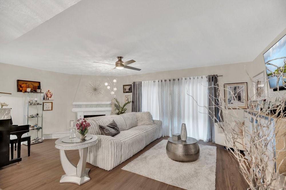Winter Park, FL 32789,240 KILLARNEY BAY CT #4