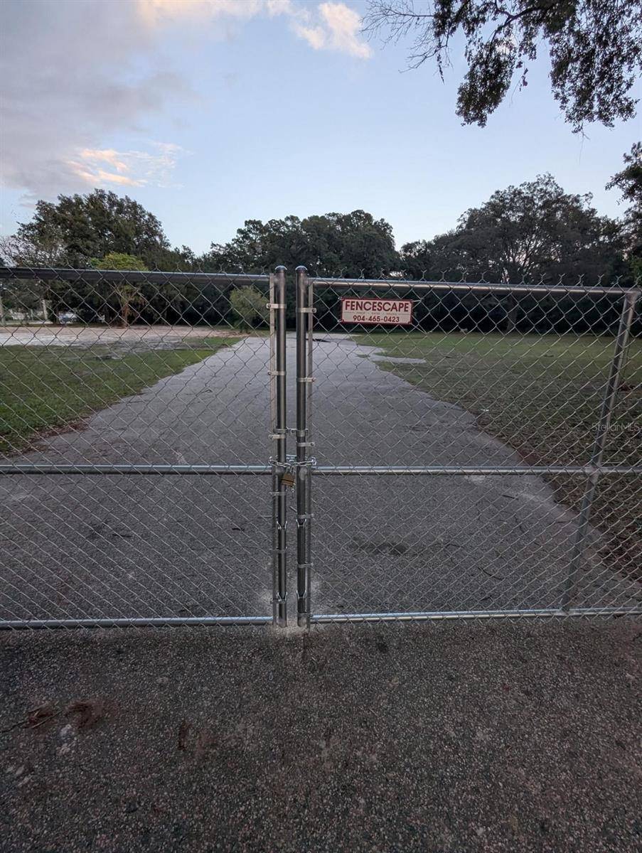 Jacksonville, FL 32217,4900 BAYMEADOWS RD