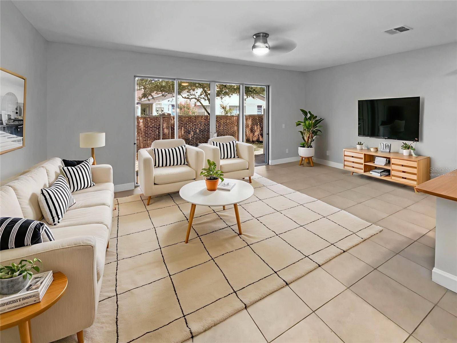 Oviedo, FL 32765,576 PROSPECT PT