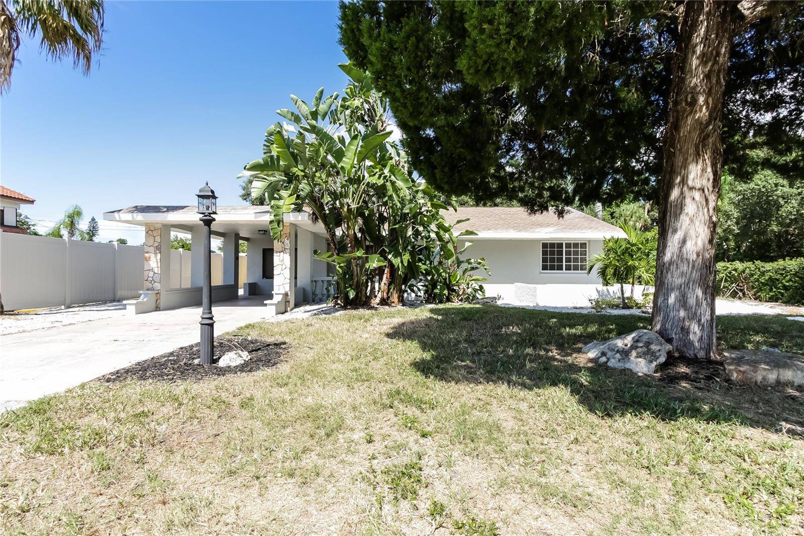 Sarasota, FL 34239,2035 GOLDENROD ST