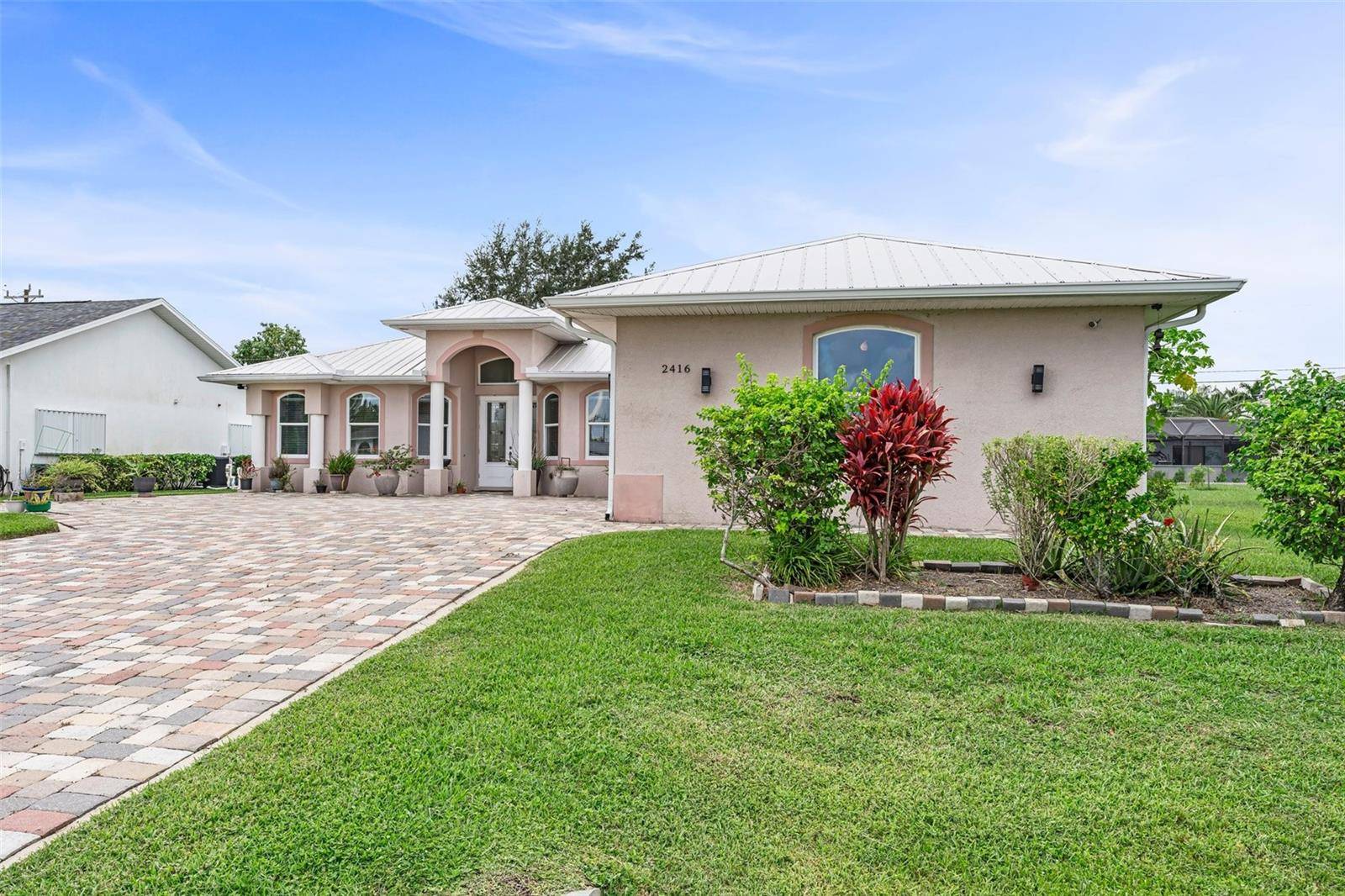 Cape Coral, FL 33990,2416 SE 8TH AVE