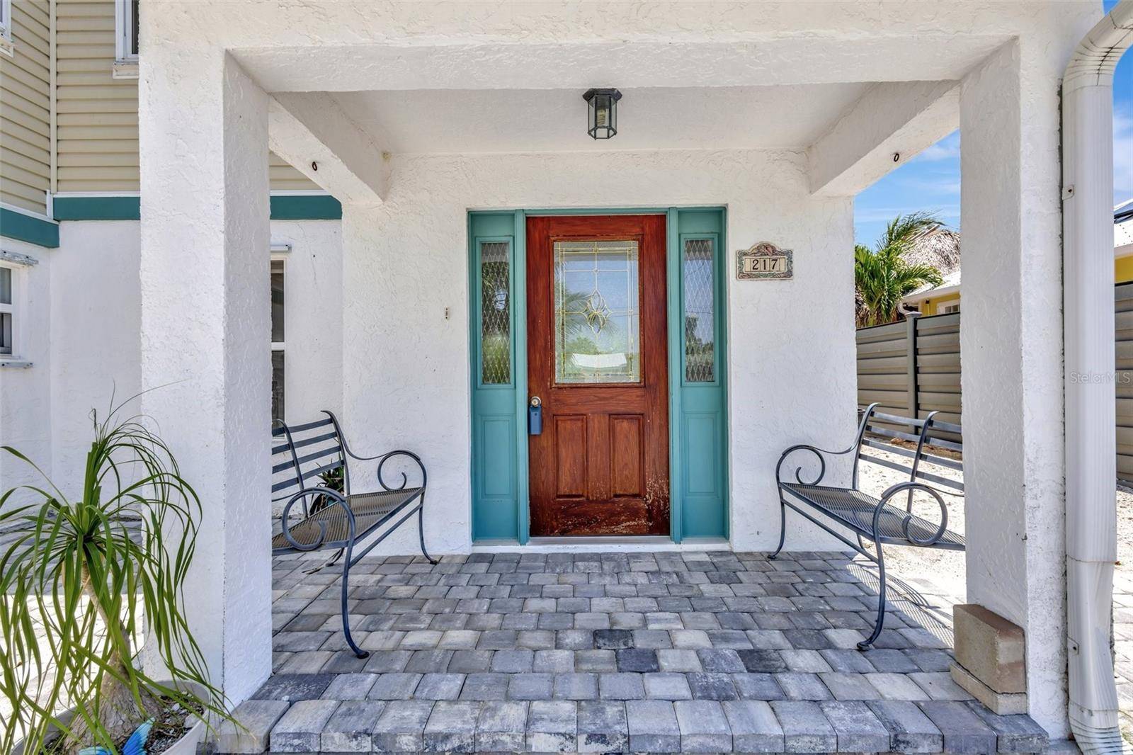 Hutchinson Island, FL 34949,217 MARINA DRIVE