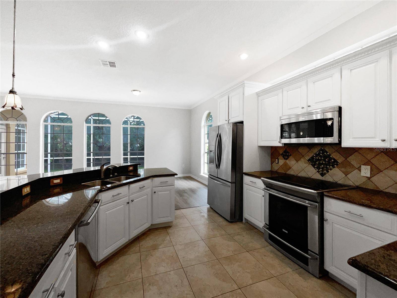 Yalaha, FL 34797,109 GREENTREE LN