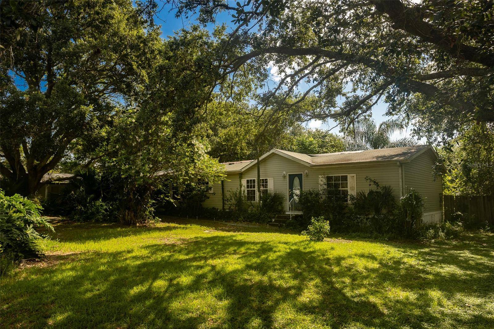 Minneola, FL 34715,13010 PLUM LAKE CIR