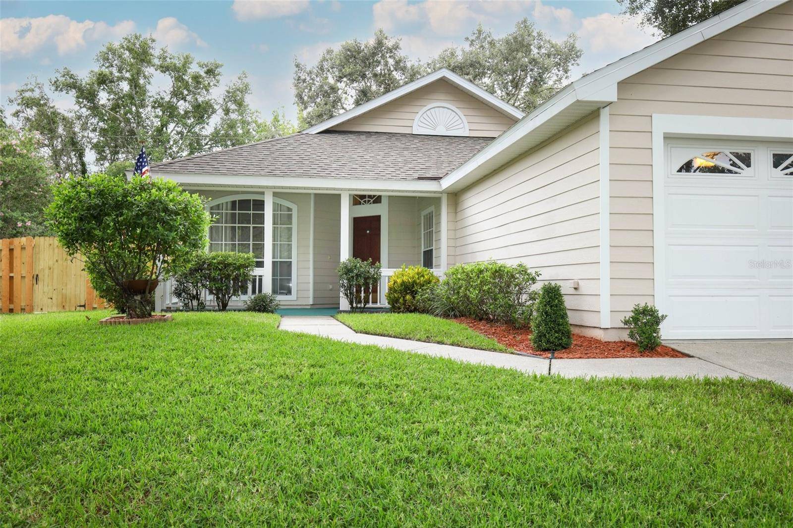 Apopka, FL 32703,1052 ROYAL OAKS DR