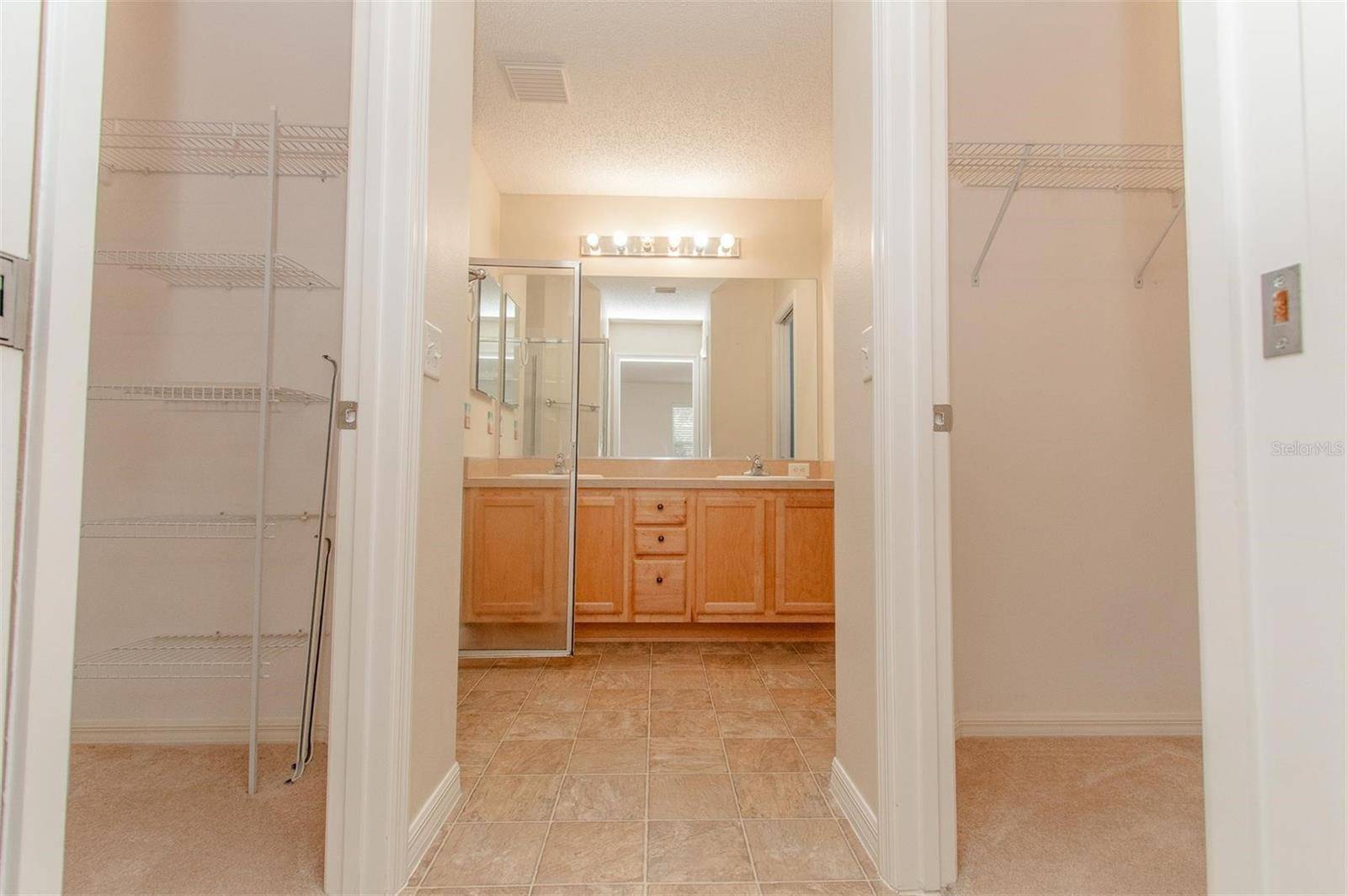 The Villages, FL 32162,1425 HOLLYBERRY PL