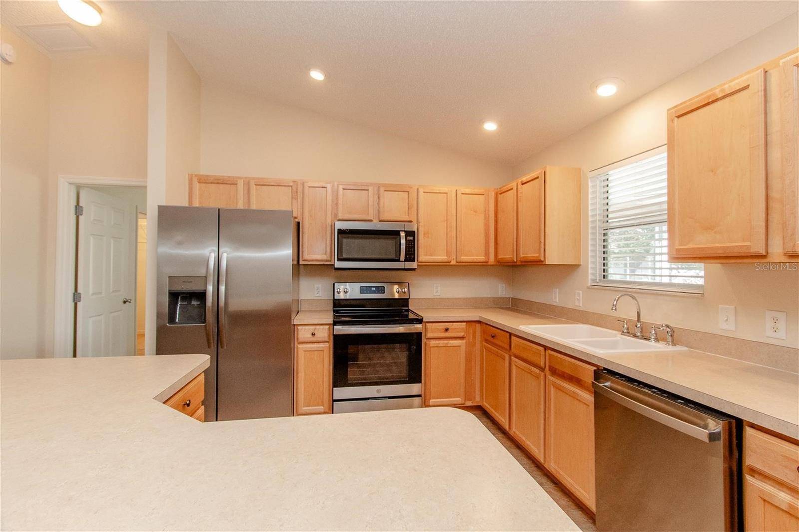 The Villages, FL 32162,1425 HOLLYBERRY PL