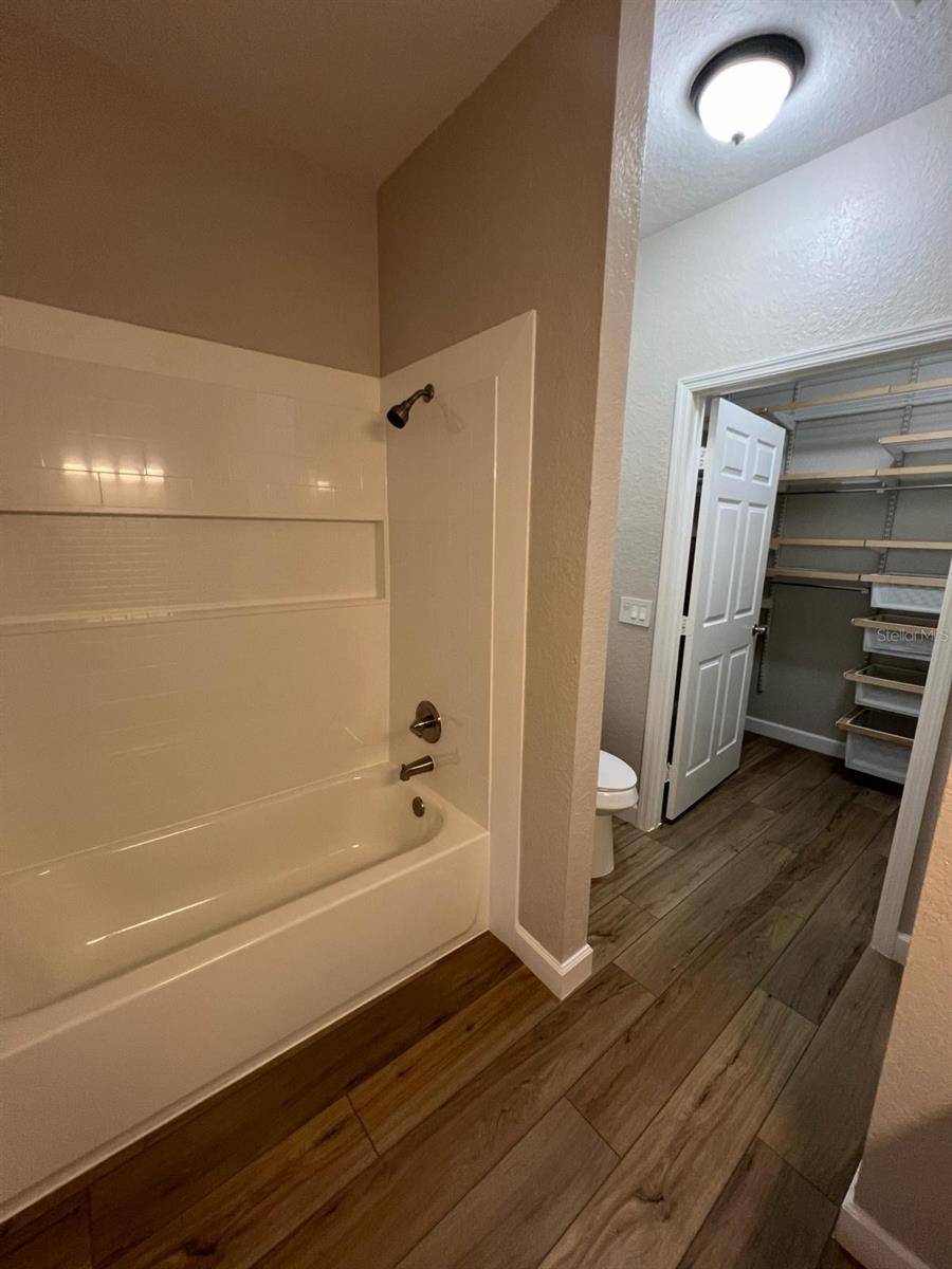 Orlando, FL 32835,5953 WESTGATE DR #1821
