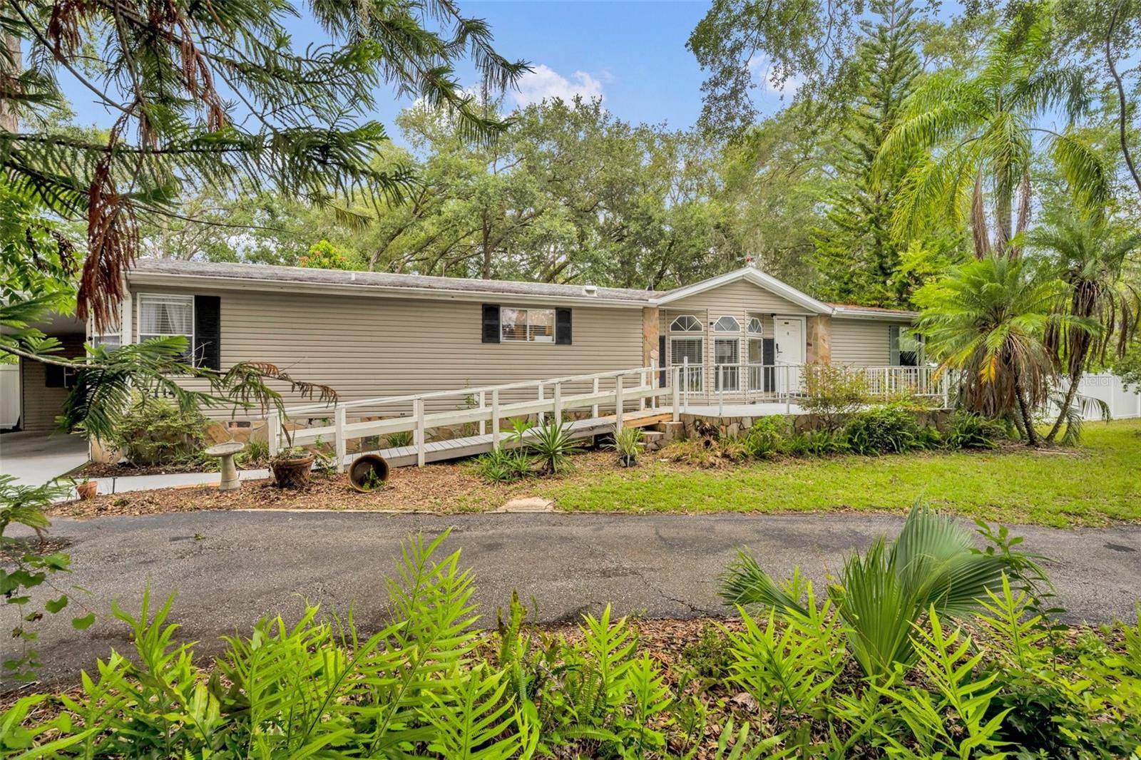Mount Dora, FL 32757,21141 WOLF BRANCH RD