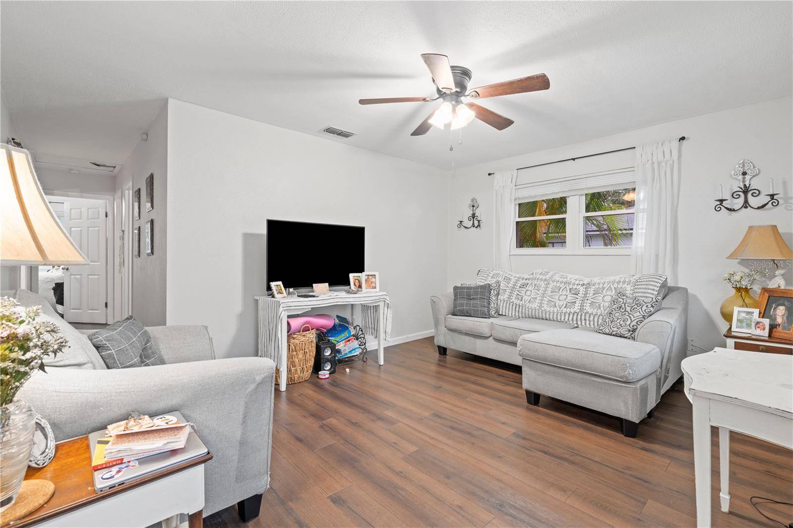 Sanford, FL 32771,805 E 20TH ST