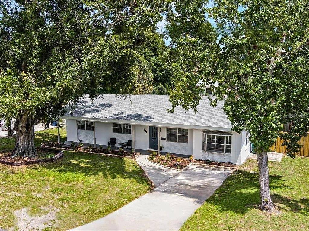 Winter Haven, FL 33881,904 15TH ST NE