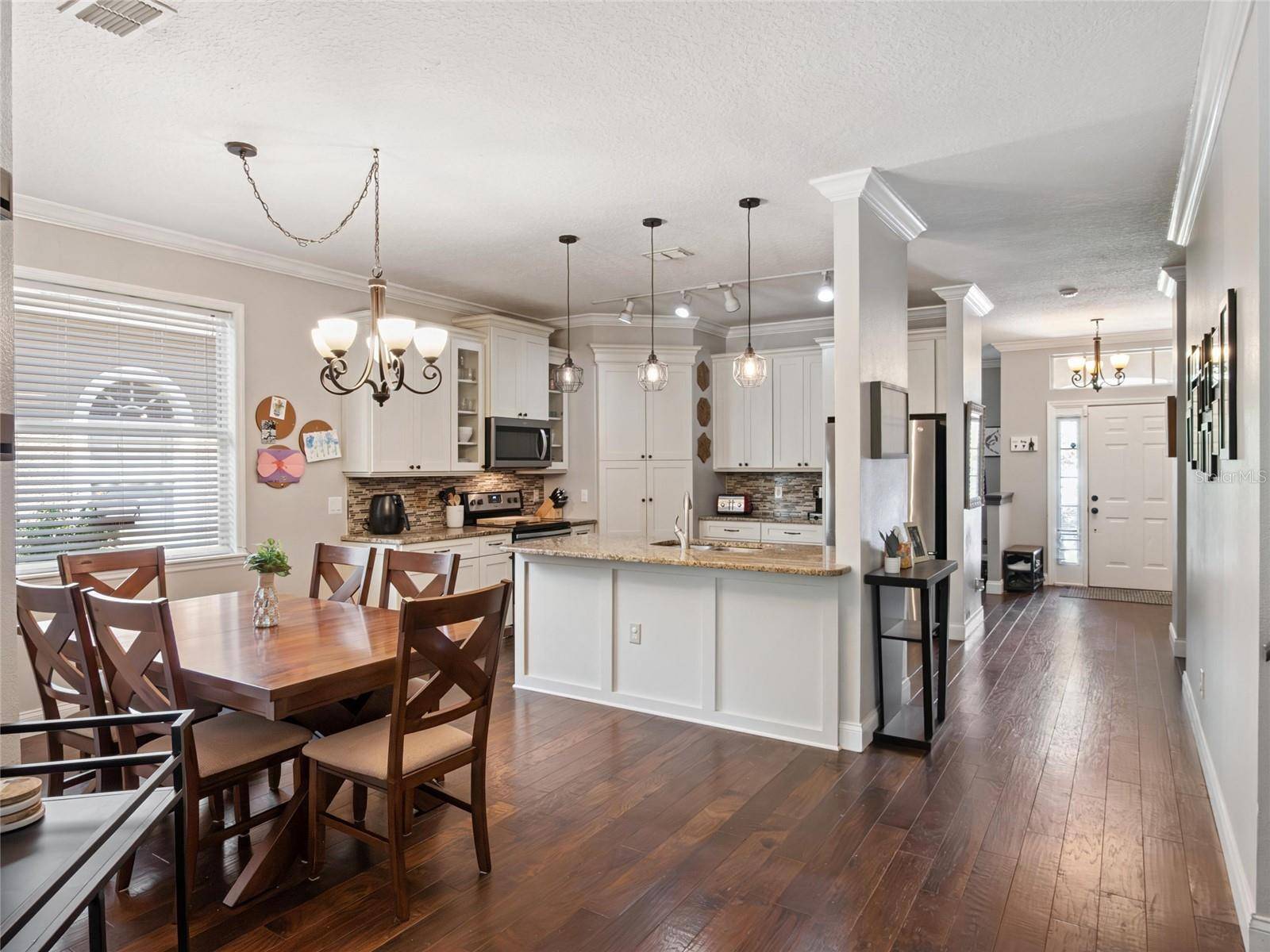 Oviedo, FL 32765,625 PRINCE LN