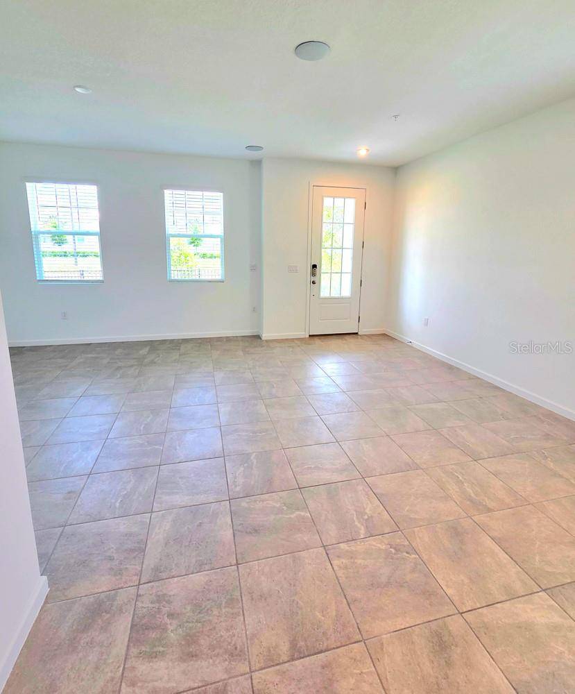 Apopka, FL 32712,4196 SADLER RD