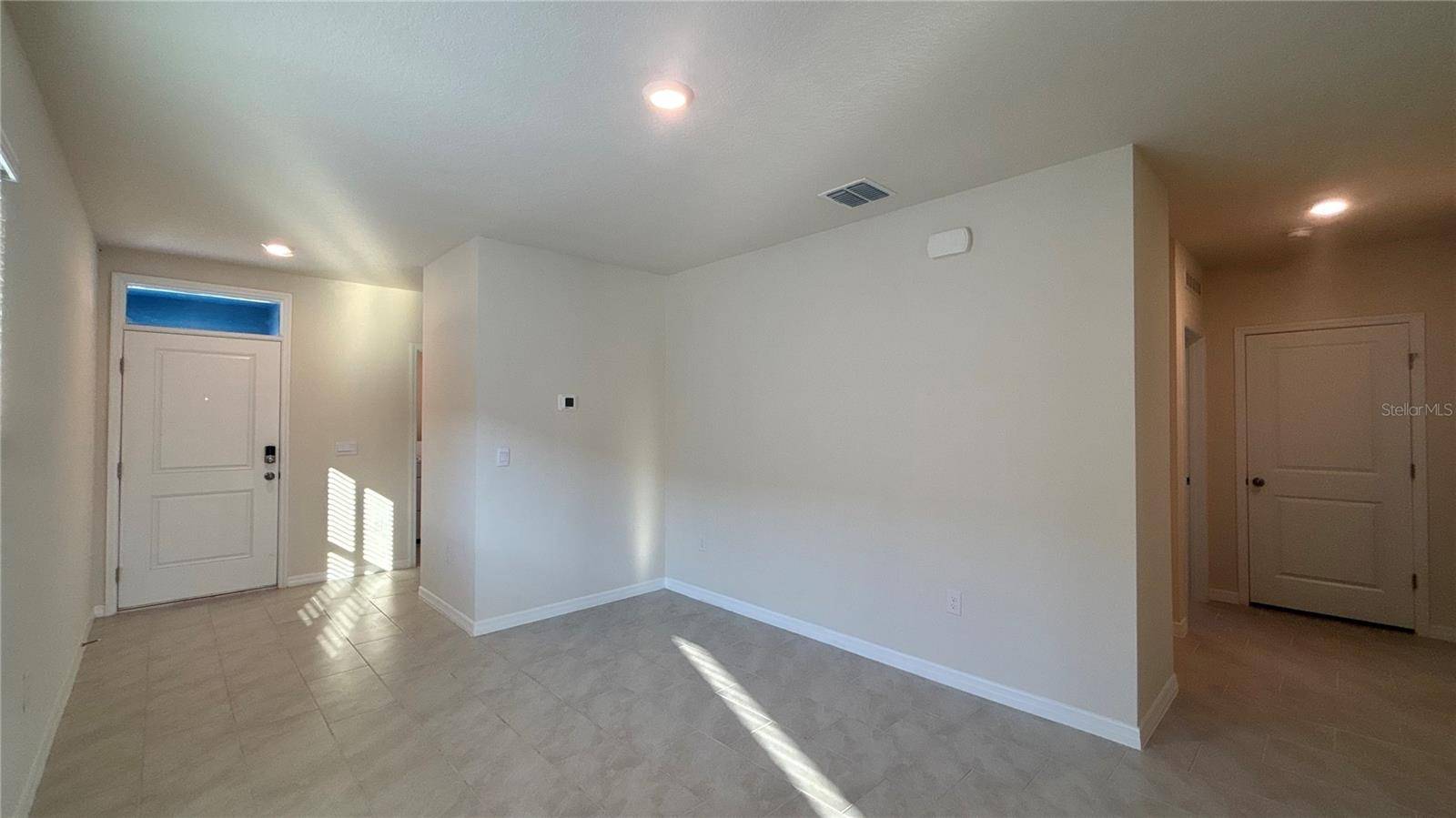 Poinciana, FL 34759,2948 WATERLILY WAY