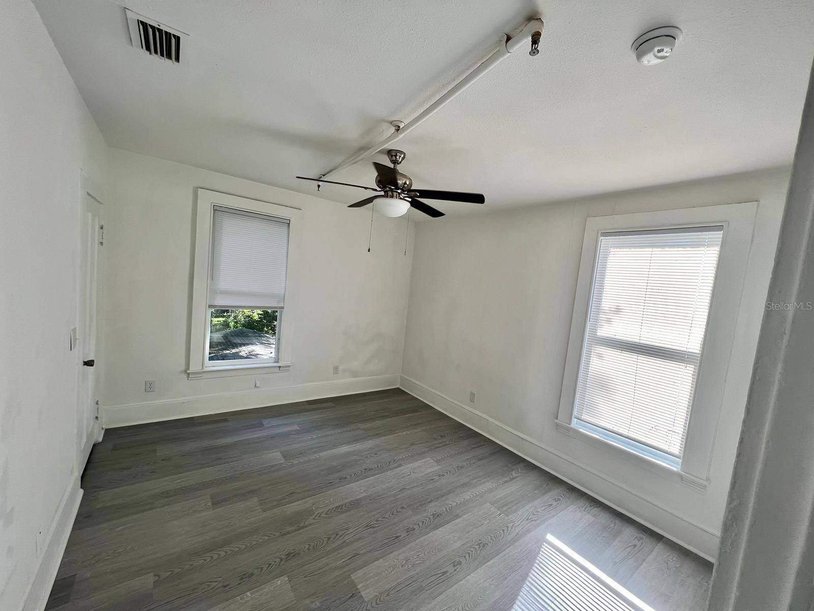 Eustis, FL 32726,104 S GROVE ST #2