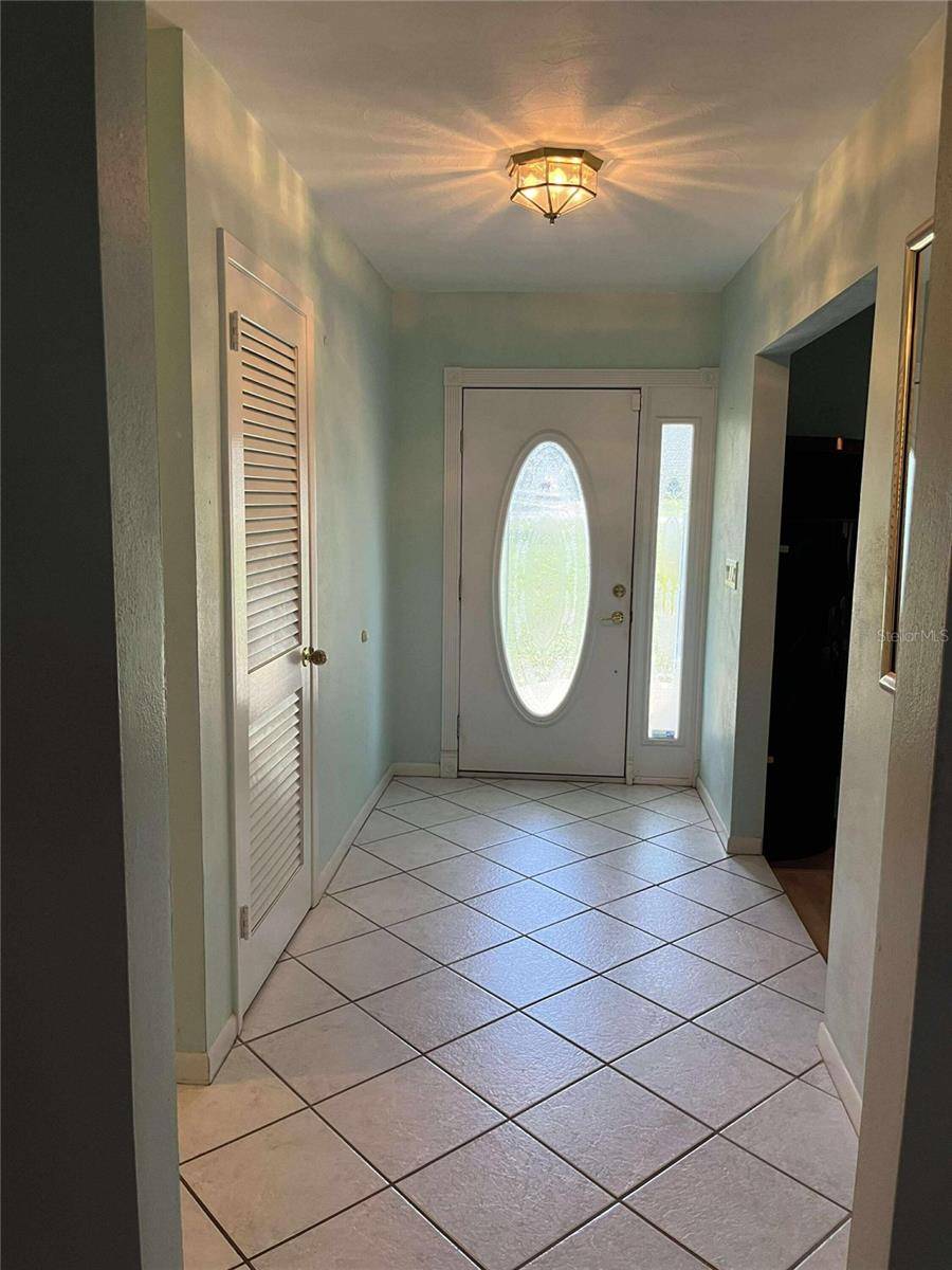 Brandon, FL 33511,608 KNOWLES RD