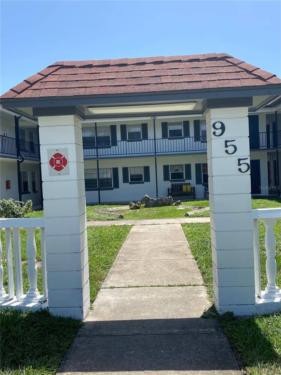 Titusville, FL 32780,955 KNOX MC RAE DR #2