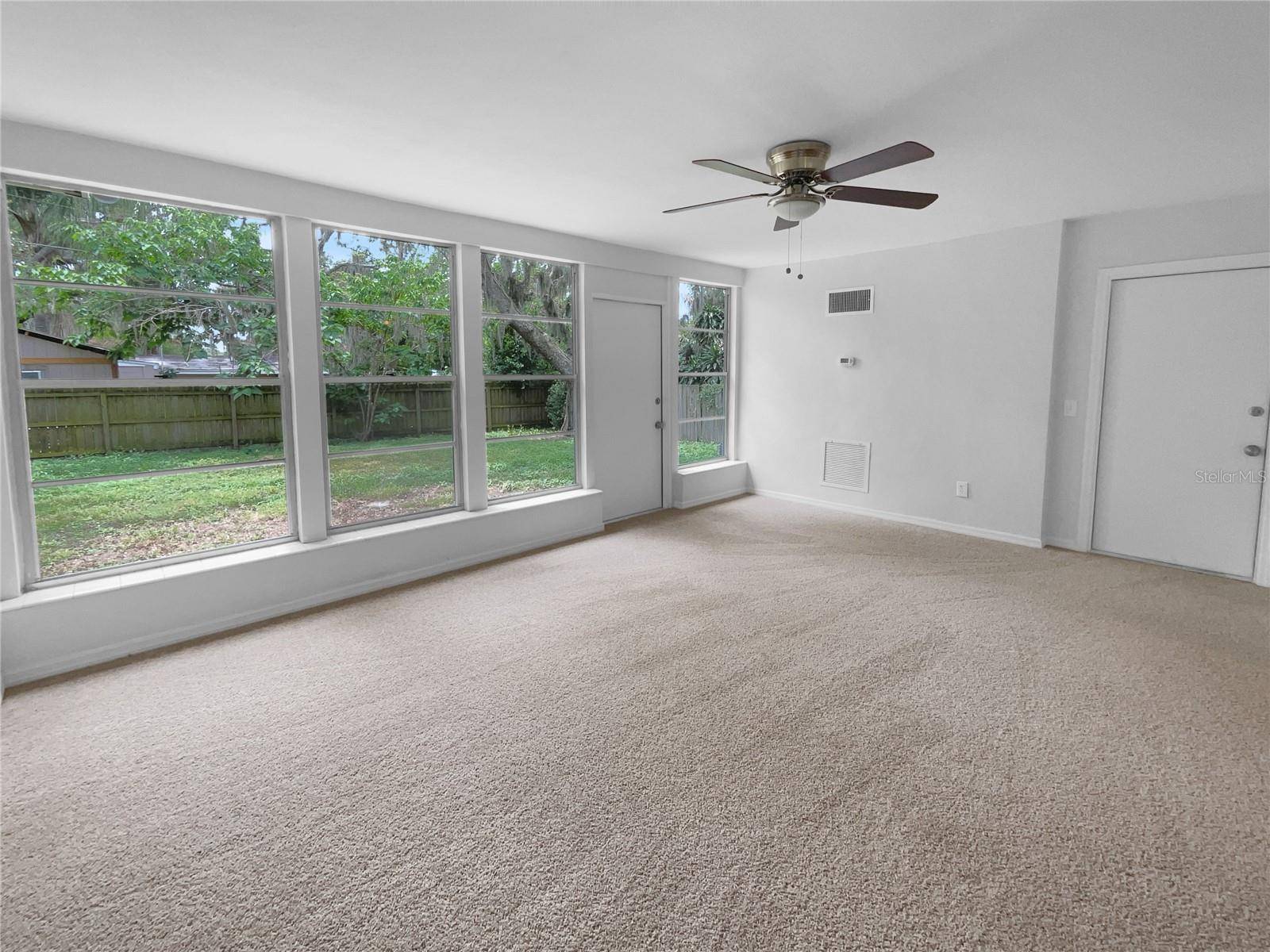 Temple Terrace, FL 33617,425 S RIVERHILLS DR