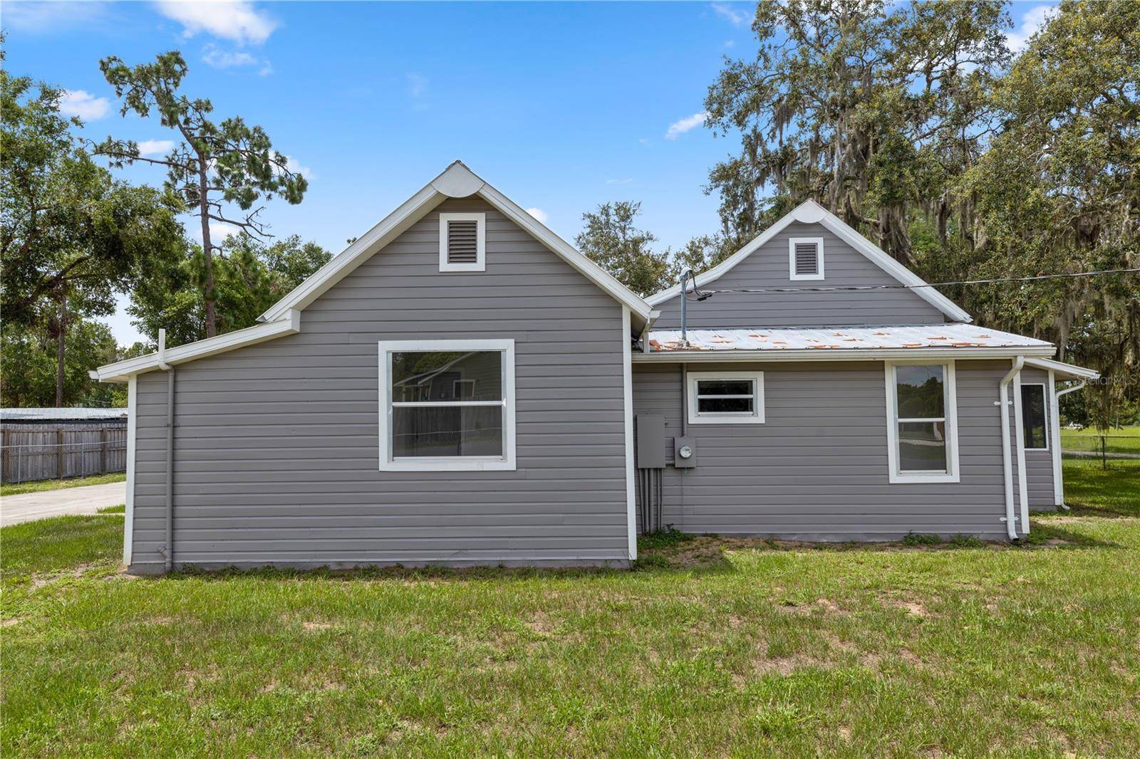 Umatilla, FL 32784,19402 E 5TH ST
