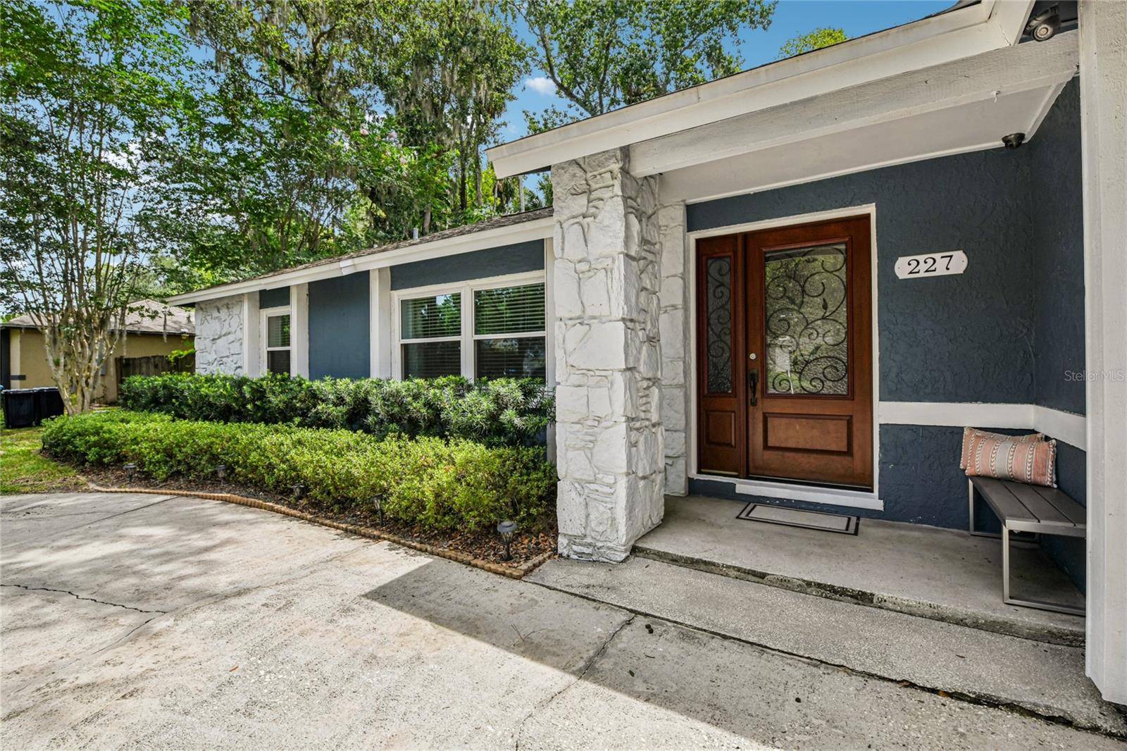 Winter Springs, FL 32708,227 HOLIDAY LN