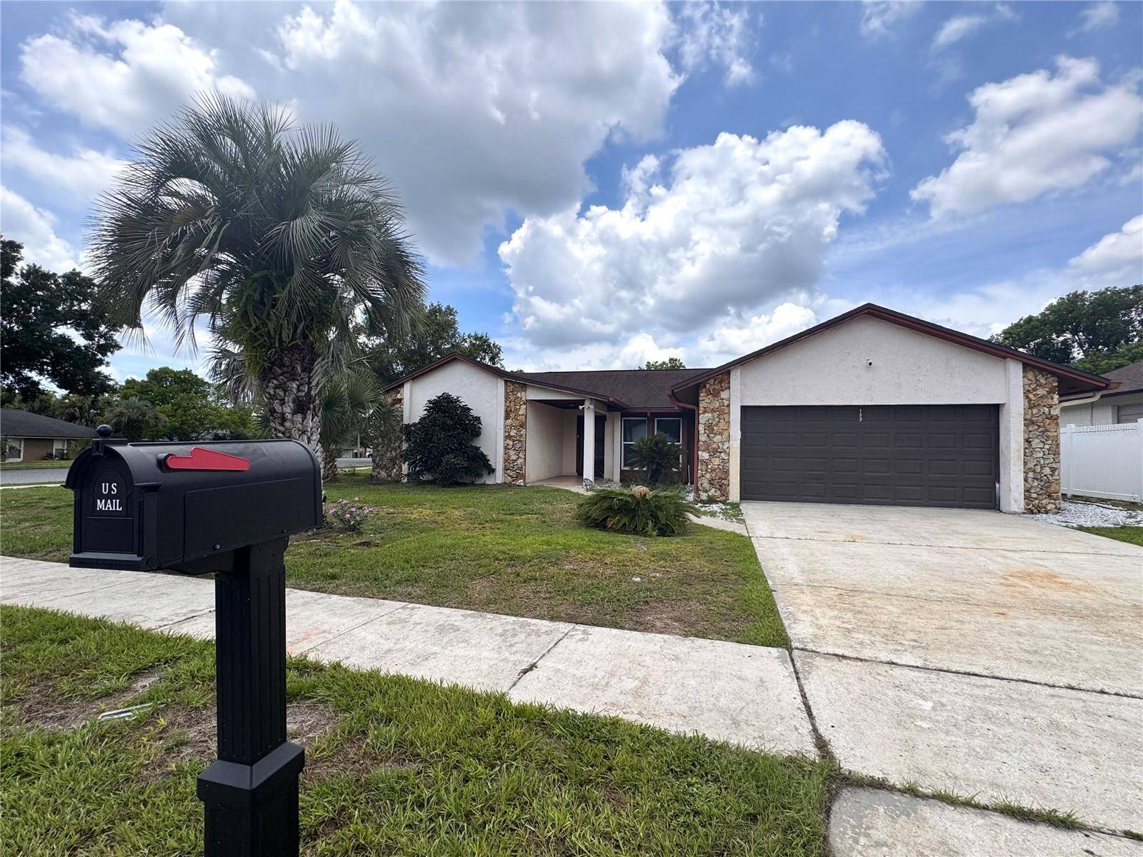 Apopka, FL 32703,102 SPANISH OAK LN