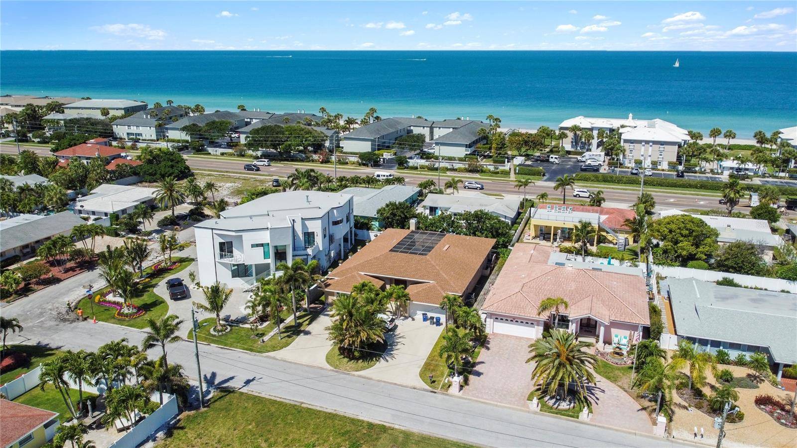 Belleair Beach, FL 33786,2504 HIBISCUS DR W
