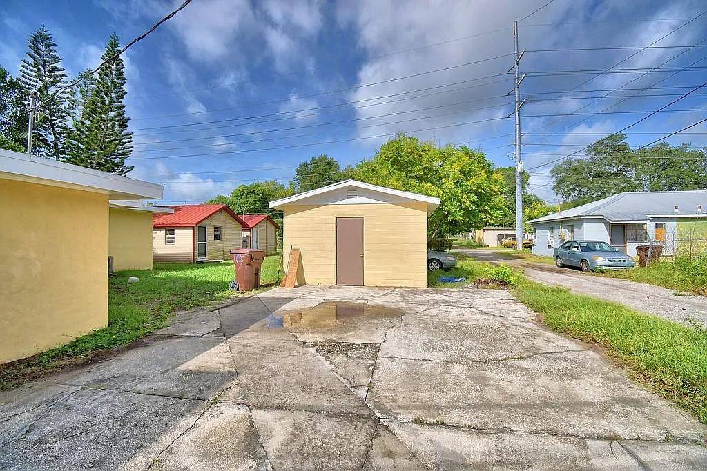 Lake Wales, FL 33853,618 BOOKER AVE