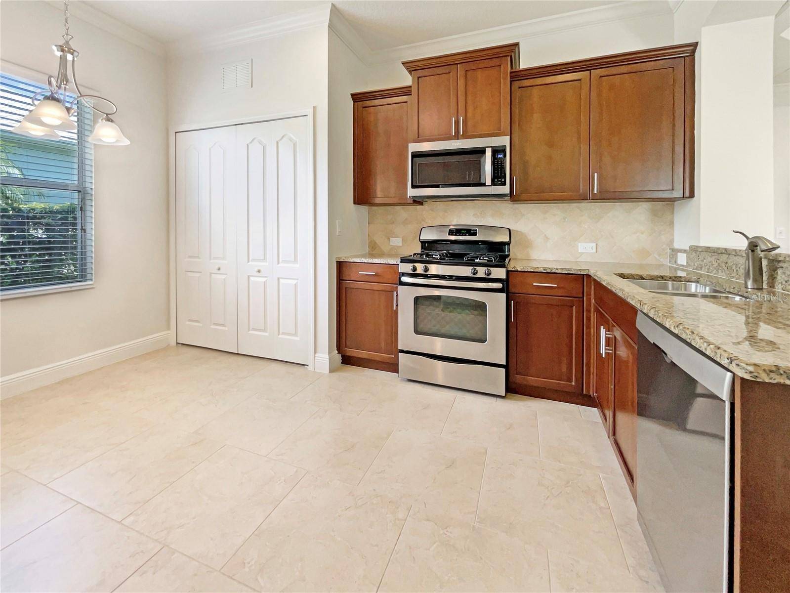 Bradenton, FL 34211,11228 WHITE ROCK TER