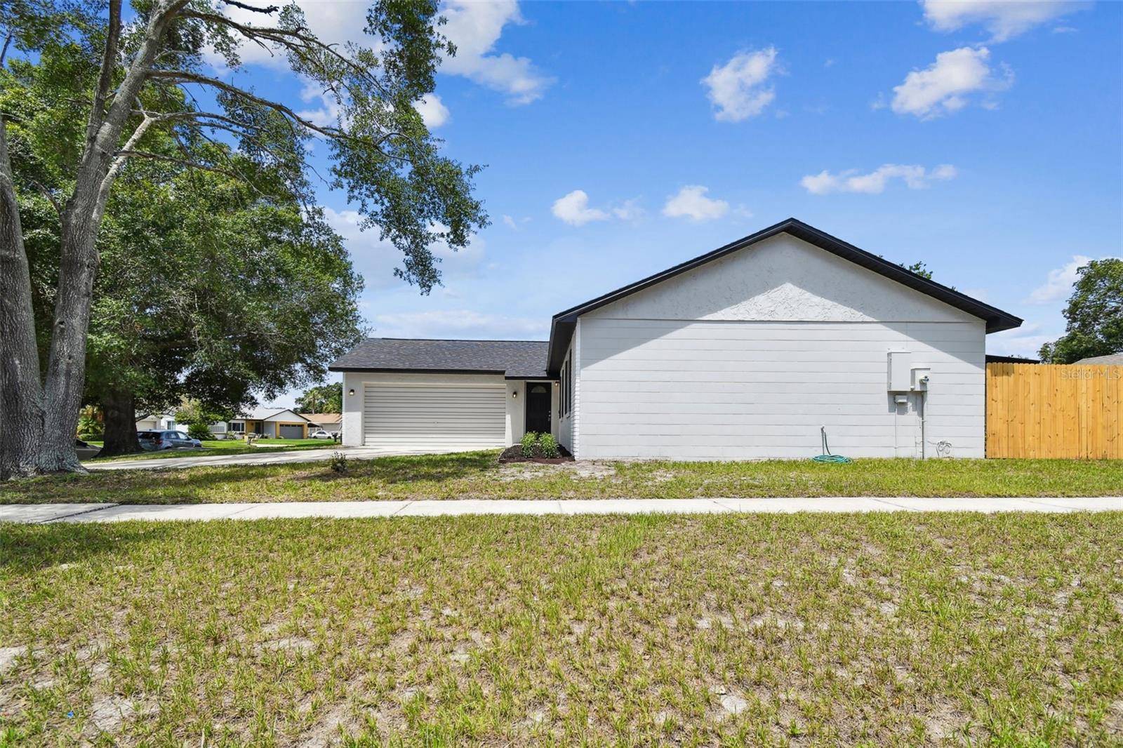 Sanford, FL 32773,100 WOODFIELD CT