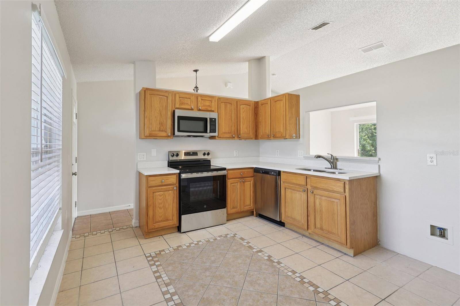 Deltona, FL 32738,1742 VAN ALLEN CIR
