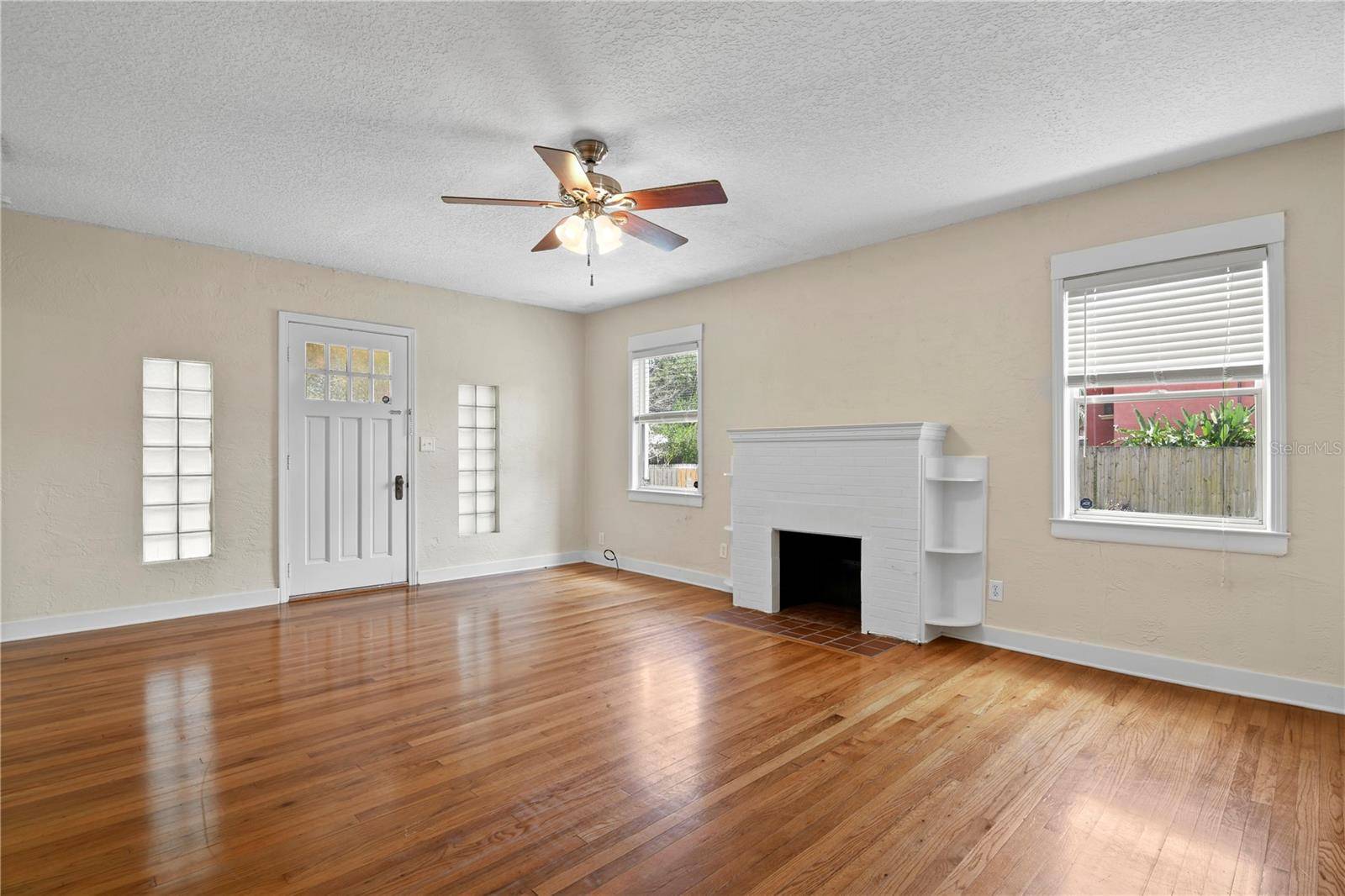 Winter Park, FL 32789,689 OVERSPIN DR