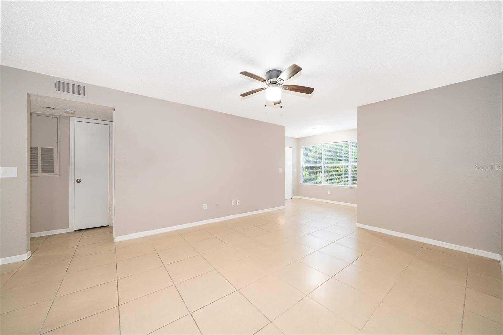 Orlando, FL 32811,5140 CONROY RD #16