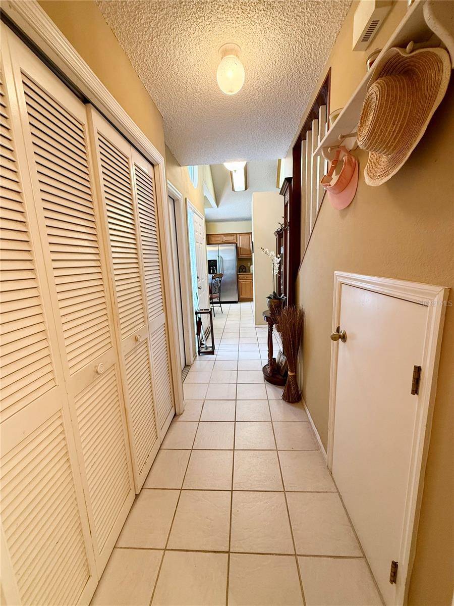 Temple Terrace, FL 33637,9803 TERRACE TRAIL LN