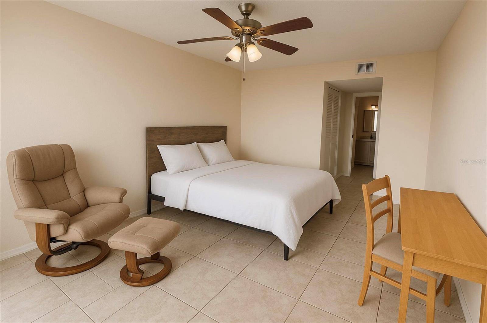 Clearwater, FL 33762,2333 FEATHER SOUND DR #C509