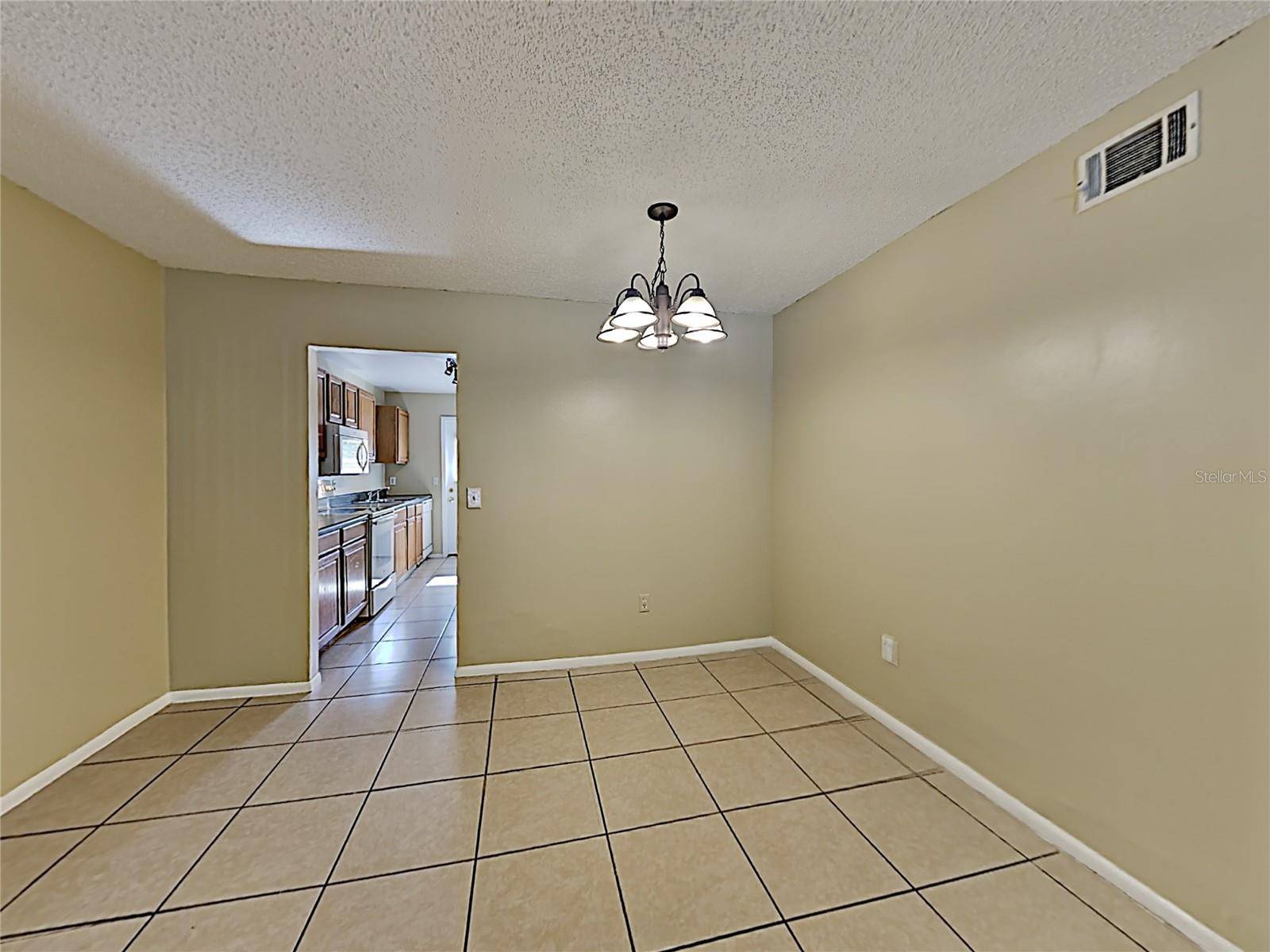 Altamonte Springs, FL 32701,220 CHEROKEE CT #113