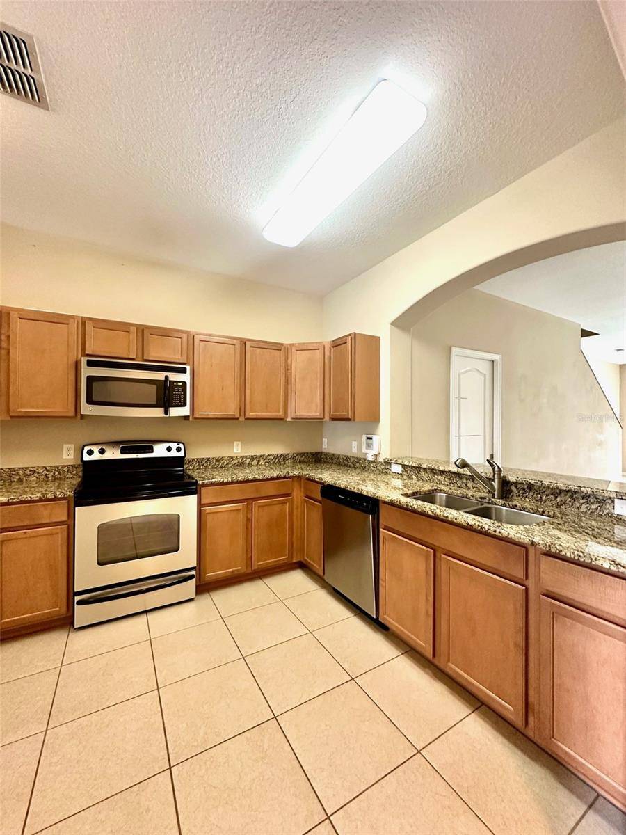 Lakeland, FL 33812,4057 WINDING VINE DR
