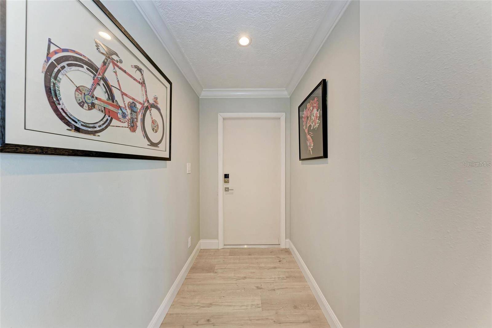 Sarasota, FL 34236,226 GOLDEN GATE PT #44