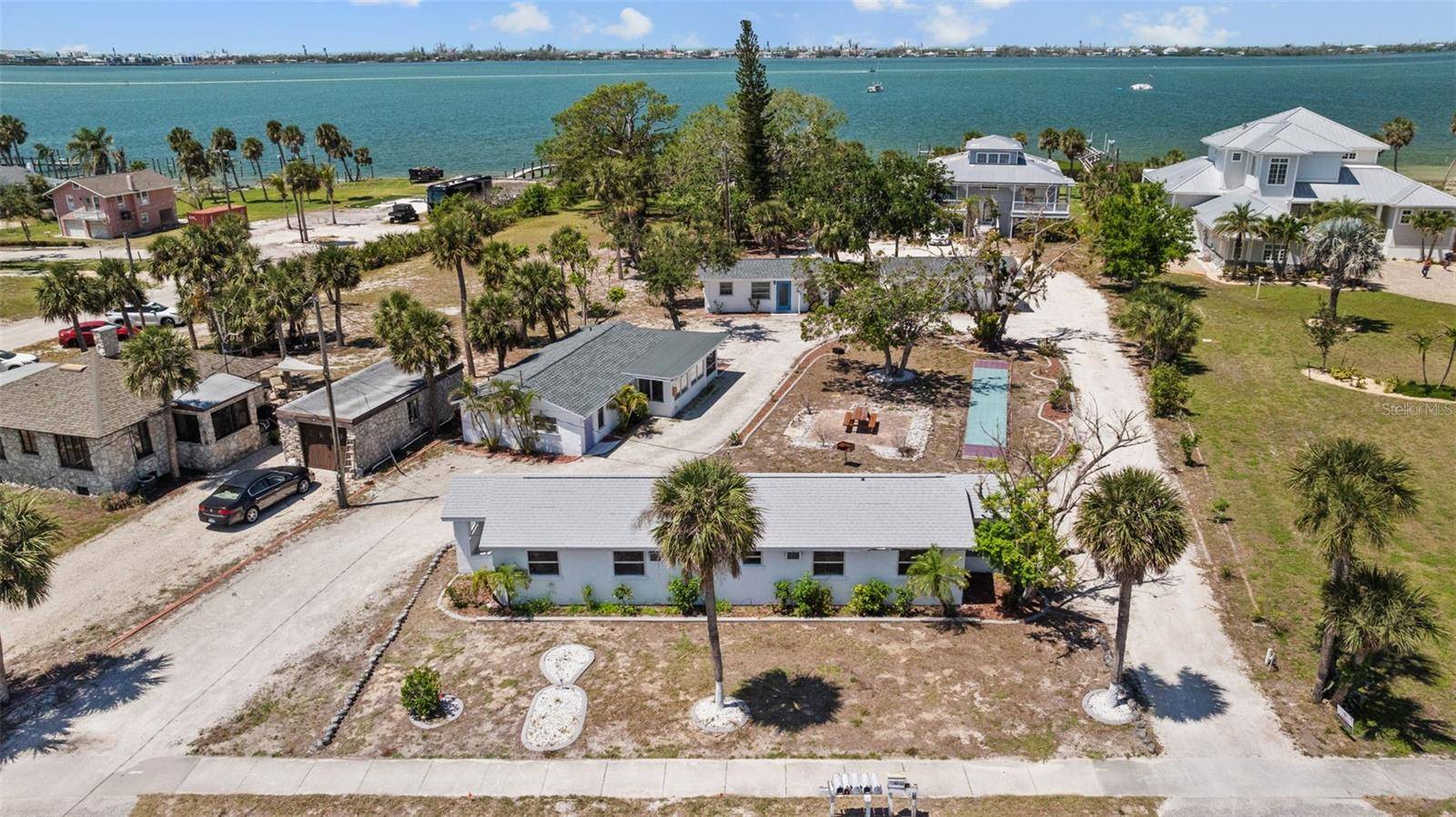 Englewood, FL 34223,784 S MCCALL RD