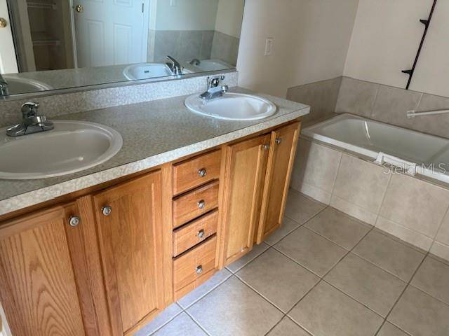 Ocala, FL 34476,4890 SW 100TH ST