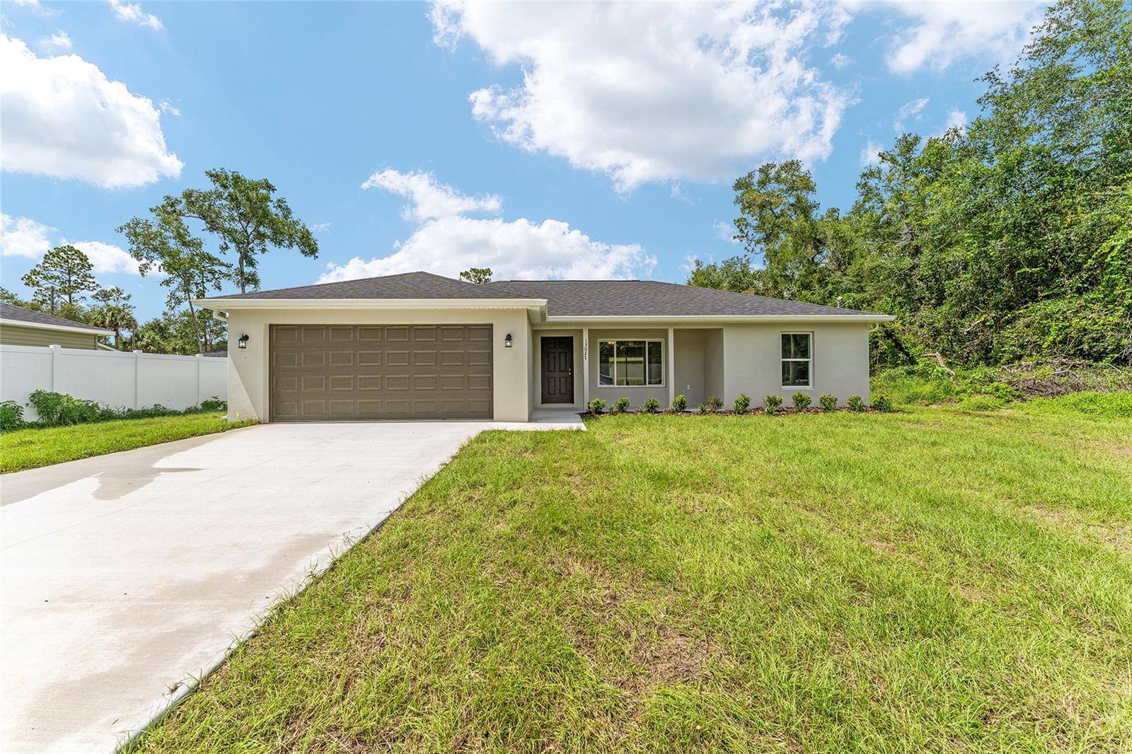 Ocklawaha, FL 32179,319 FISHER RD