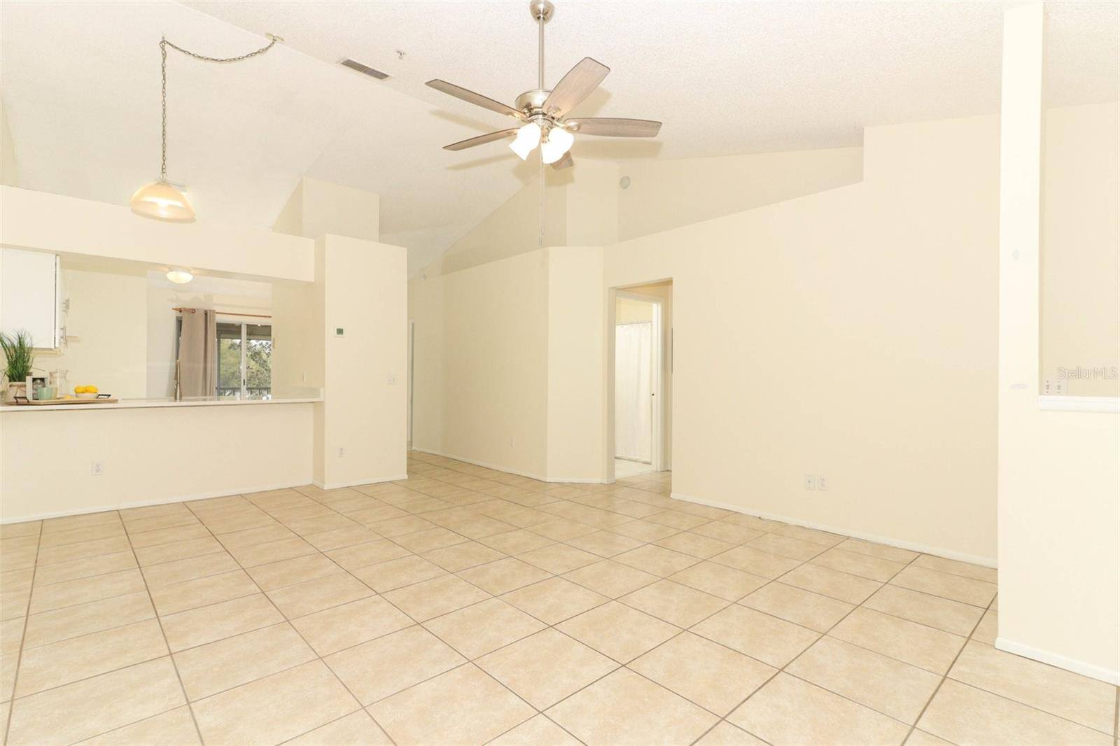 Oviedo, FL 32765,164 RESERVE CIR #208