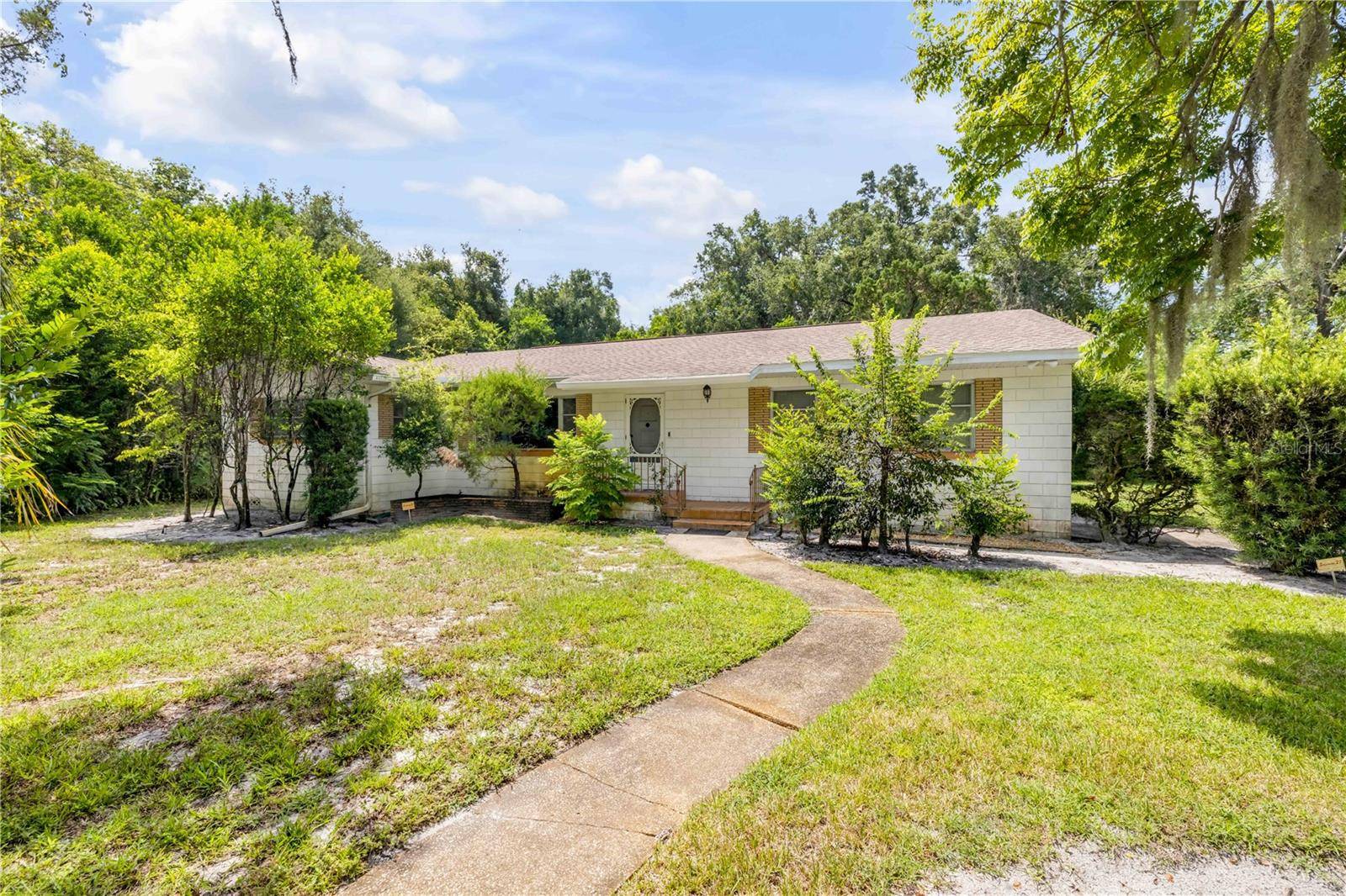 Debary, FL 32713,221 DELESPINE DR