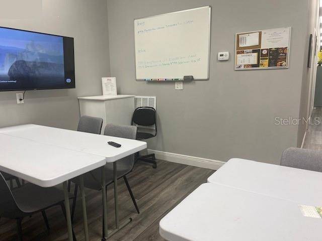 Orlando, FL 32817,10691 E COLONIAL DR