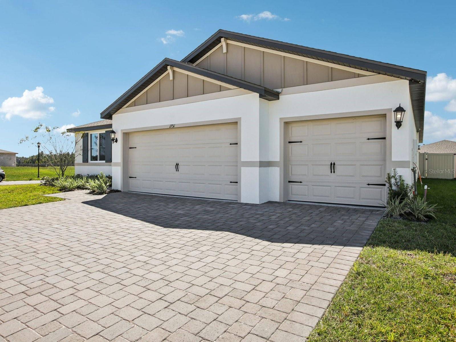 Zephyrhills, FL 33541,1751 DRAUGHTON DR