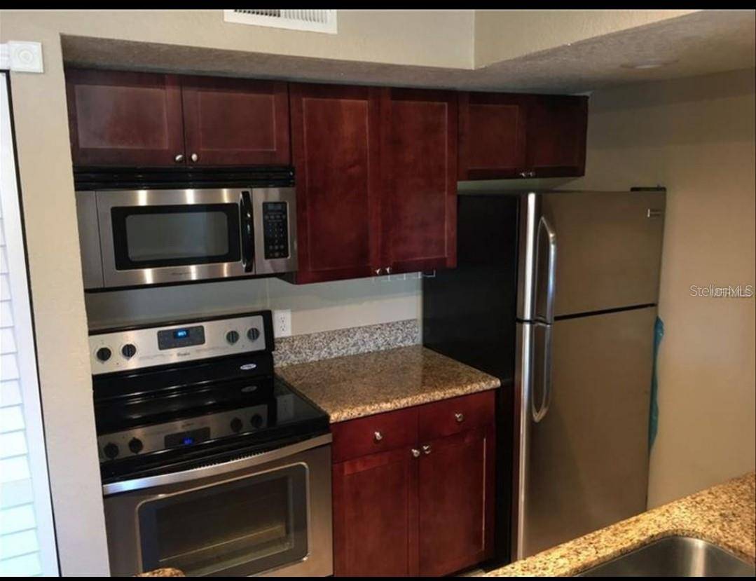 Orlando, FL 32811,5128 CONROY RD #15