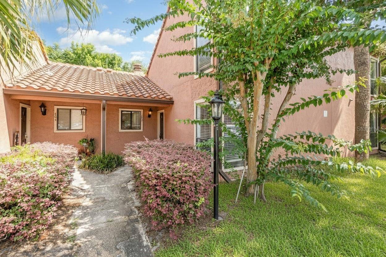 Winter Park, FL 32792,607 SAINT JOHNS CT #607